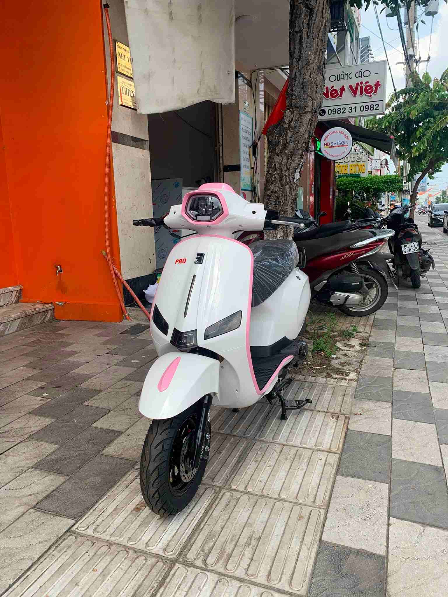 Xe-may-đien-Victoria-NOBLE-phu-hop-voi-ai