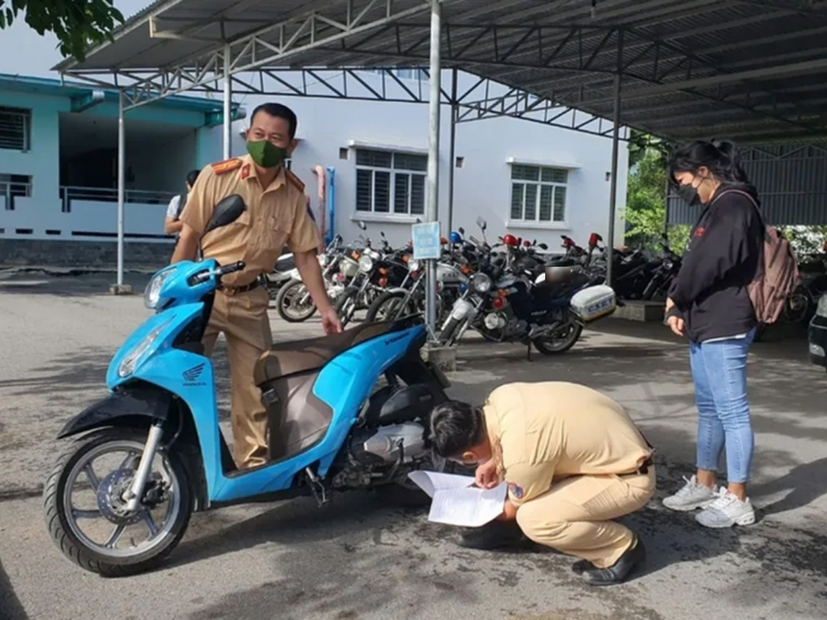 Đổi màu sơn có phải thay đổi kết cấu?