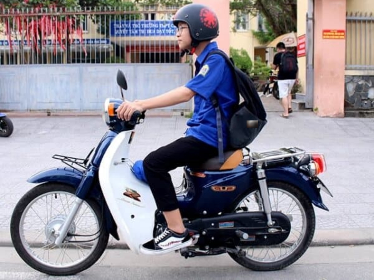 Học sinh lớp 9 có được đi xe 50cc không?