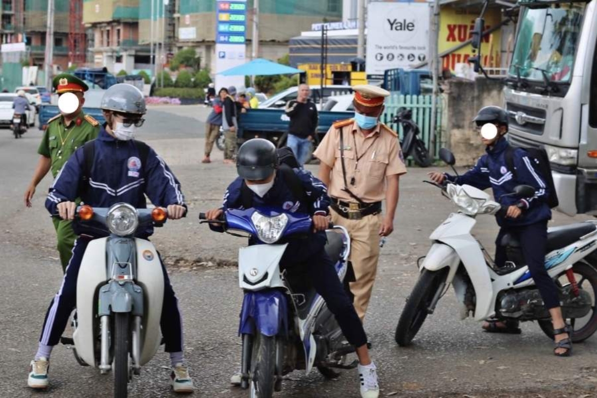 Vì sao xe 50cc cũng bị phạt như xe máy?