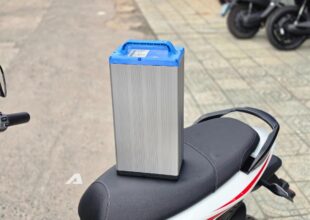 Mẹo Chọn Pin Xe Máy Điện Theo Quãng Đường Di Chuyển