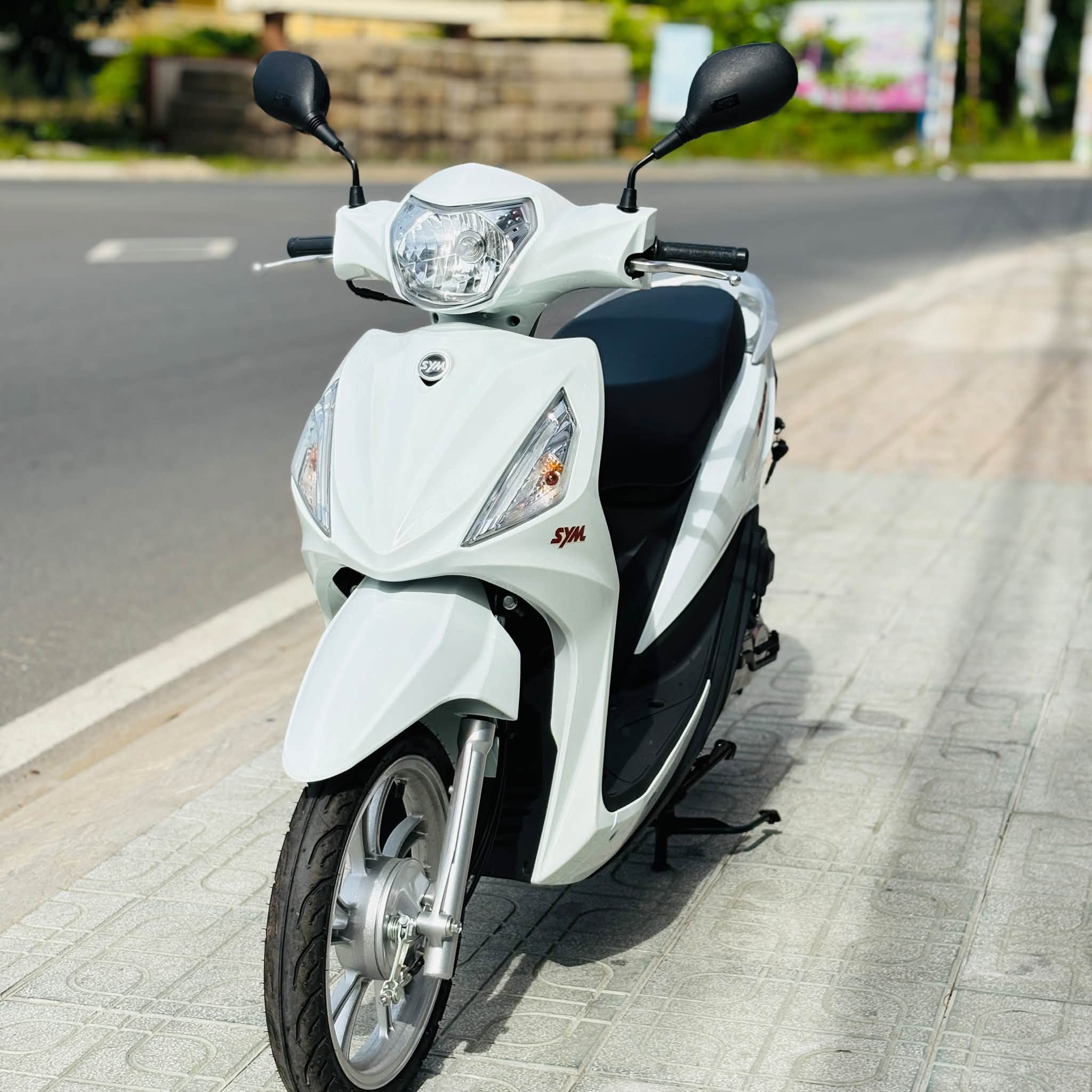 Ai nên chọn xe ga 50cc dáng Vision?