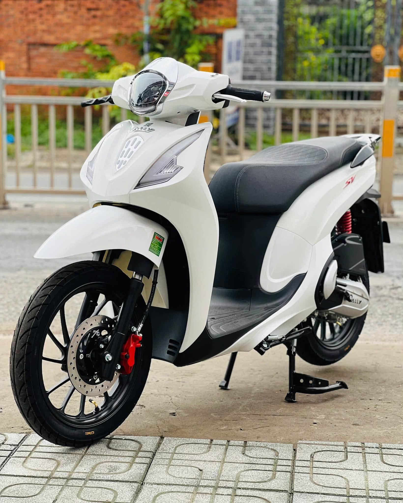 Ally SV 50cc – Nhiều tiện ích cho việc đi học