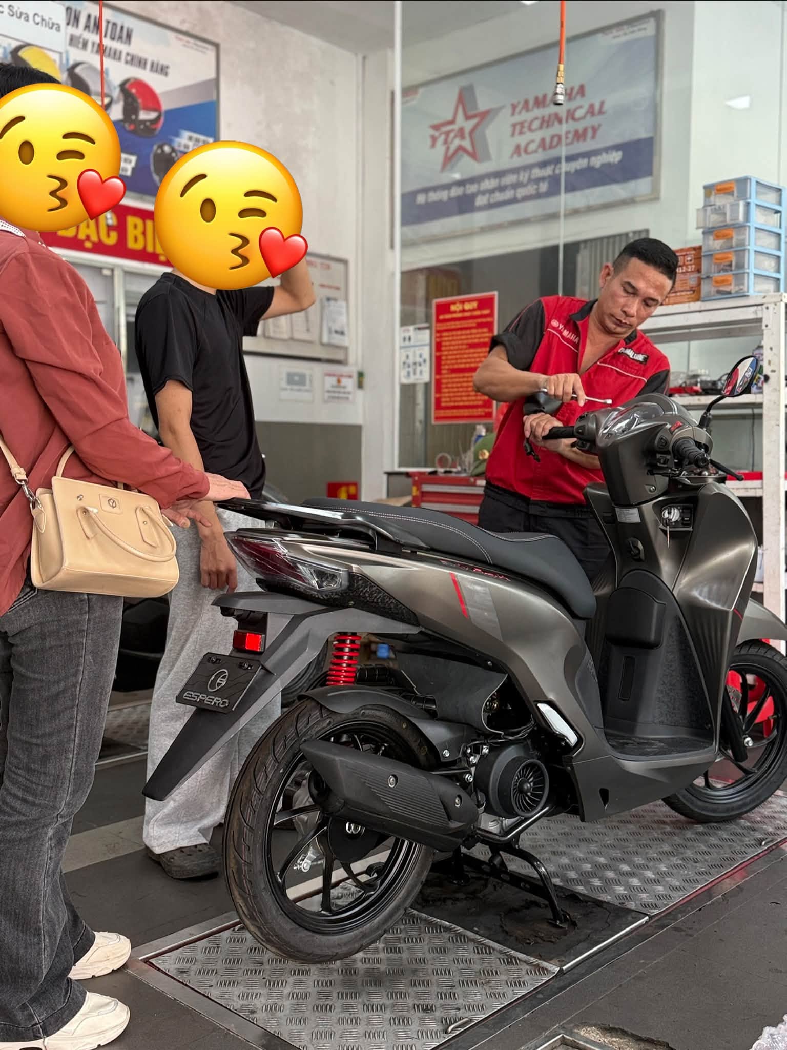 Điểm cần lưu ý và chi phí bảo dưỡng Velia 50cc