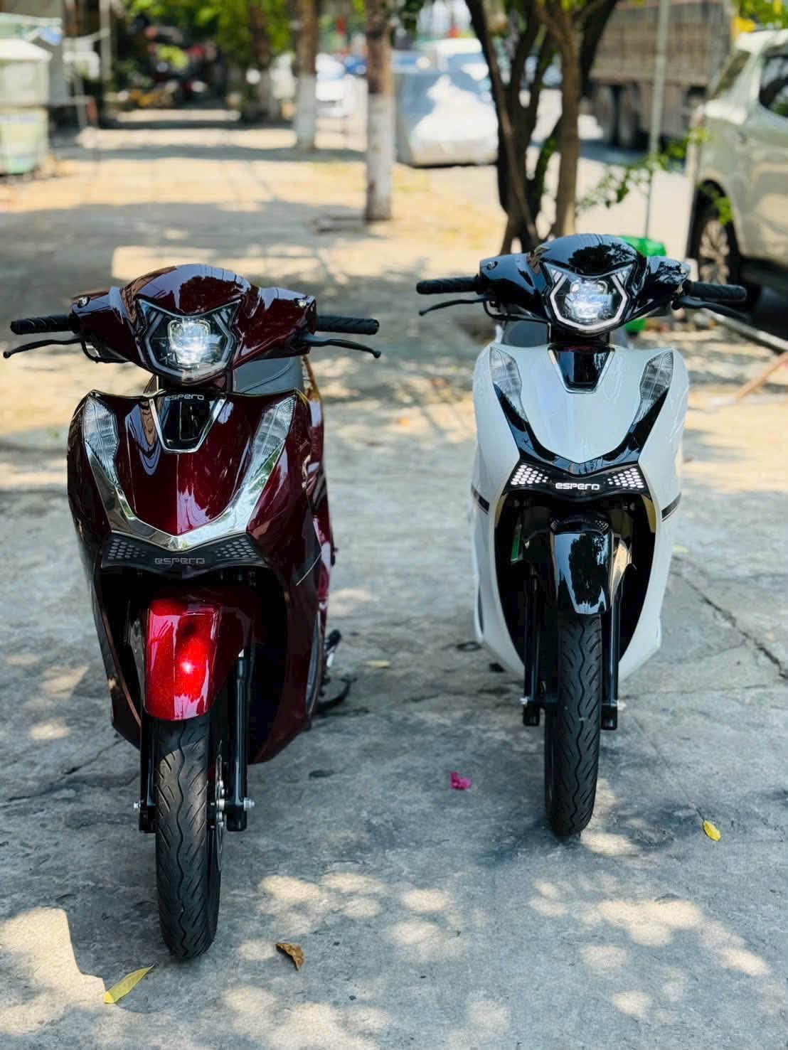 Động cơ 49,4cc trên Velia mượt mà, phù hợp di chuyển đô thị